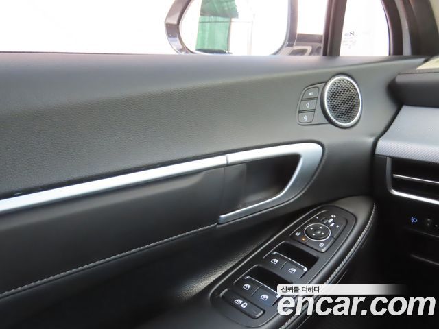 Hyundai Sonata The Edge (DN8) 2.0 Exclusive 2024 — фото 18