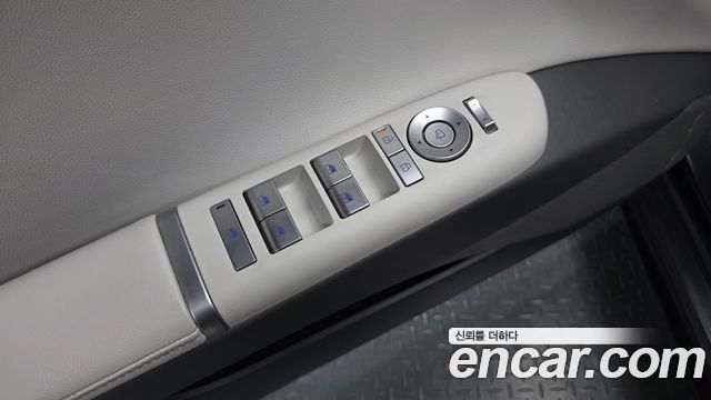 Hyundai Grandeur Hybrid (GN7) Premium 2023 — фото 28