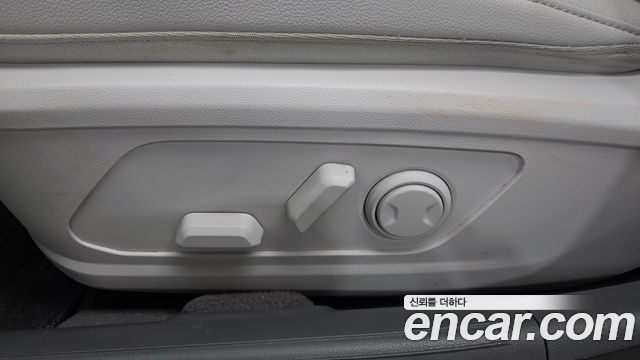 Hyundai Grandeur Hybrid (GN7) Premium 2023 — фото 31