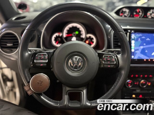 Volkswagen Beetle 2.0 TDI Premium 3rd 2013 — фото 15