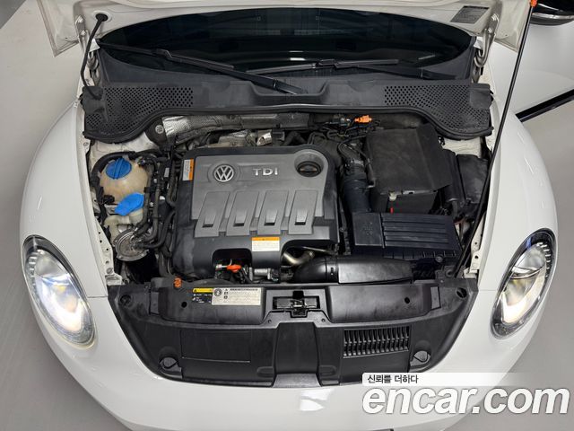 Volkswagen Beetle 2.0 TDI Premium 3rd 2013 — фото 22