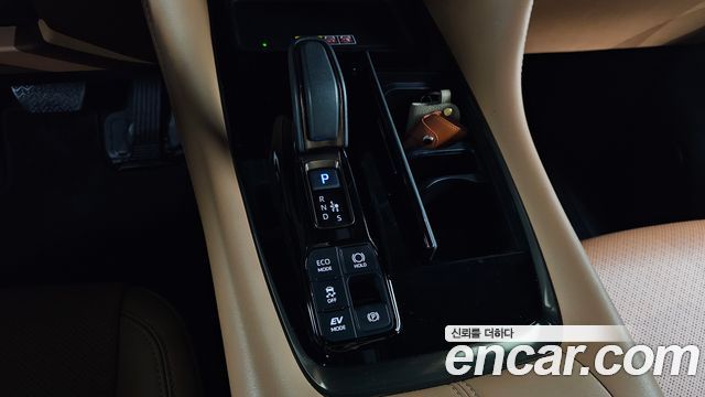 Toyota Alphard (IV) 2.5 HEV Executive AWD 2024 — фото 9