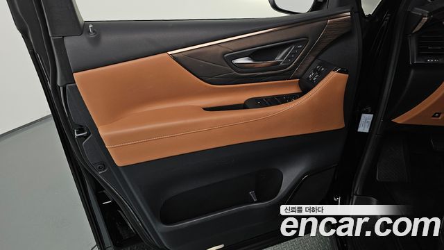 Toyota Alphard (IV) 2.5 HEV Executive AWD 2024 — фото 30