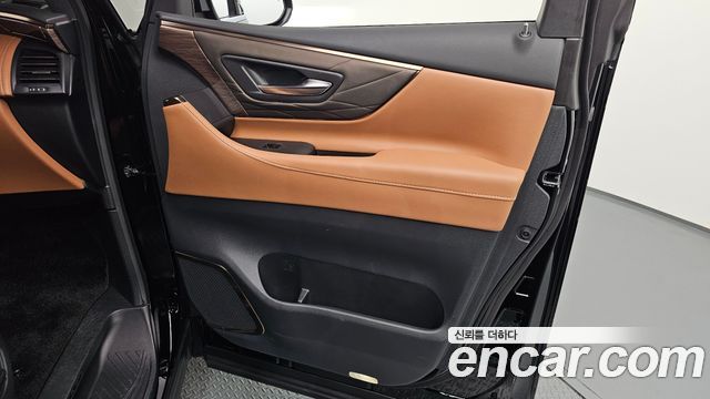 Toyota Alphard (IV) 2.5 HEV Executive AWD 2024 — фото 31