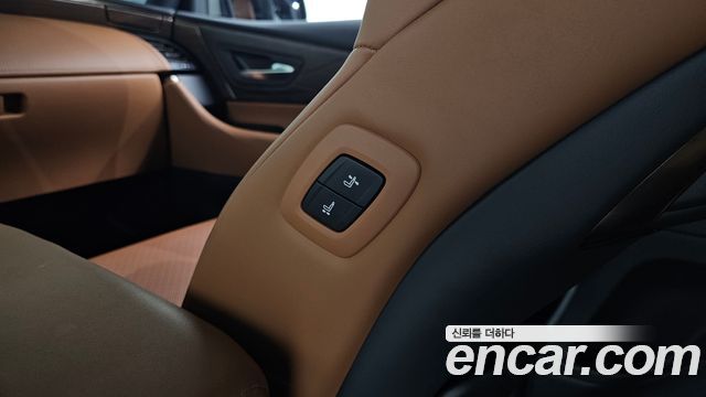 Toyota Alphard (IV) 2.5 HEV Executive AWD 2024 — фото 42