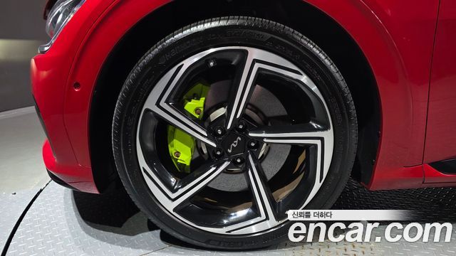 Kia EV6 GT 4WD 2023 — фото 5