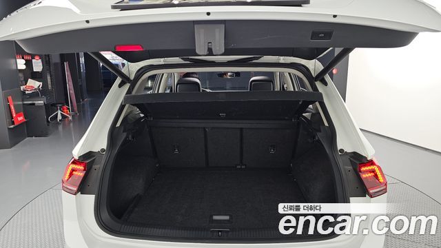 Volkswagen Tiguan (II) 2.0 TDI Prestige 2020 — фото 20