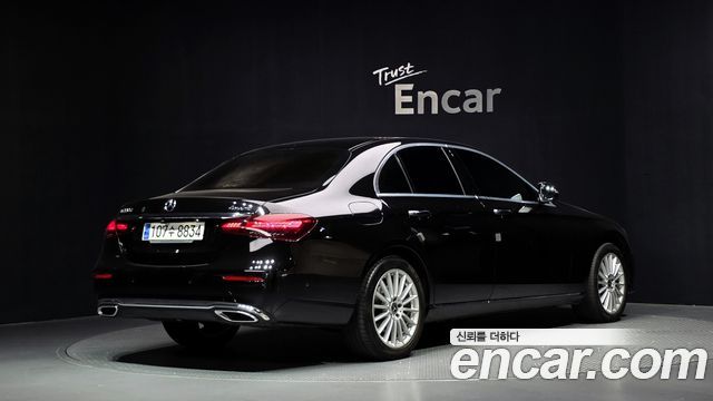 Mercedes-Benz E-Class (W213) E220d 4MATIC Exclusive 2022 — фото 2