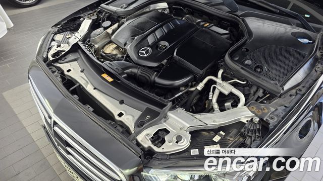 Mercedes-Benz E-Class (W213) E220d 4MATIC Exclusive 2022 — фото 6