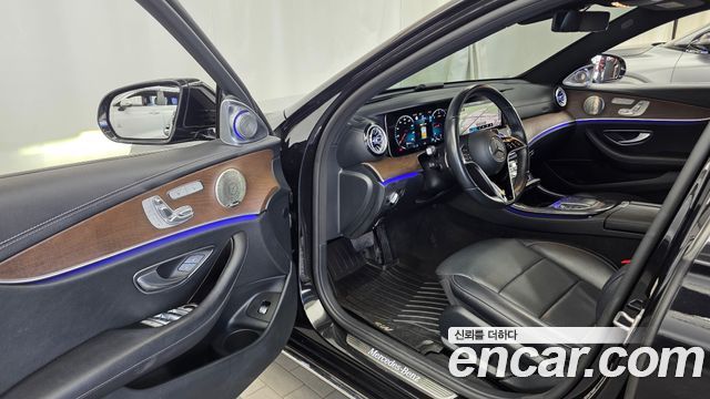 Mercedes-Benz E-Class (W213) E220d 4MATIC Exclusive 2022 — фото 10