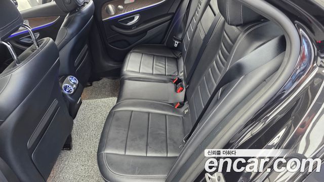 Mercedes-Benz E-Class (W213) E220d 4MATIC Exclusive 2022 — фото 26