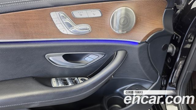 Mercedes-Benz E-Class (W213) E220d 4MATIC Exclusive 2022 — фото 28