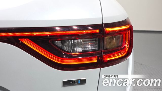 Renault Korea QM6 Diesel 2WD RE Signature 2017 — фото 23