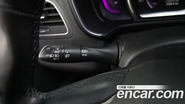 Renault Korea QM6 Diesel 2WD RE Signature 2017 — фото 29