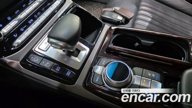 Genesis EQ900 5.0 GDI AWD Prestige 2016 — фото 9