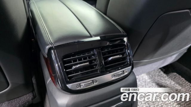 Genesis EQ900 5.0 GDI AWD Prestige 2016 — фото 31