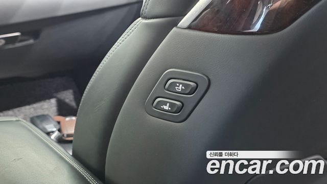 Genesis EQ900 5.0 GDI AWD Prestige 2016 — фото 32