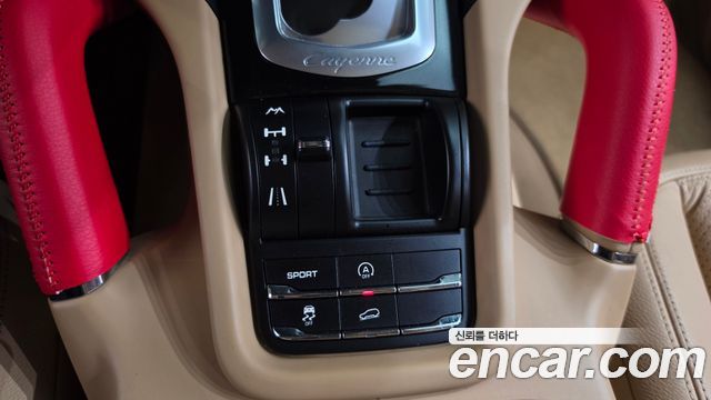 Porsche Cayenne 4.8 S 958 2012 — фото 16