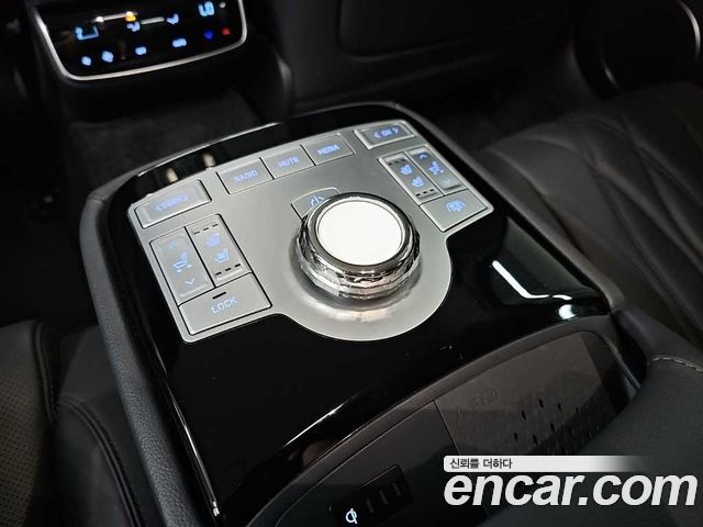 Genesis G80 (RG3) Gasoline 3.5 Turbo 2WD 2025 — фото 18