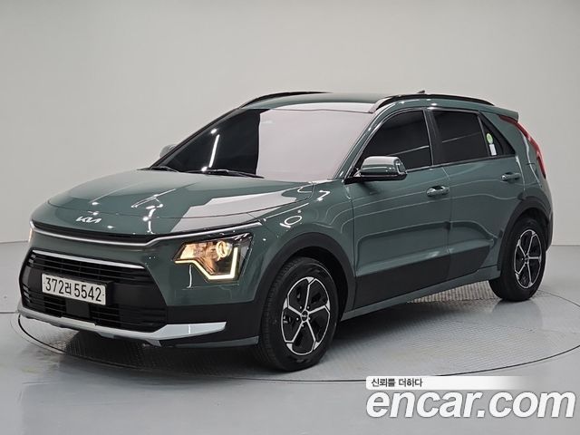 Kia Niro Prestige 2022 — фото 1