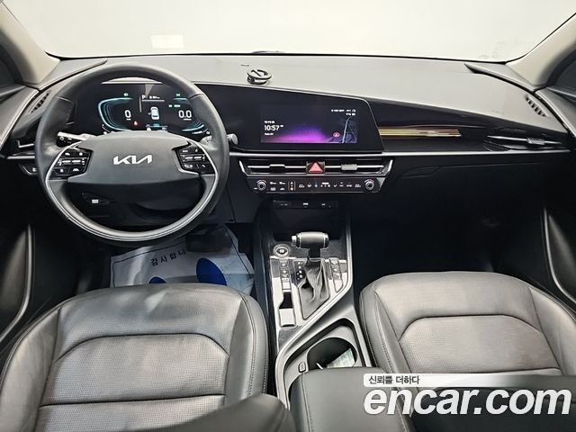 Kia Niro Prestige 2022 — фото 7