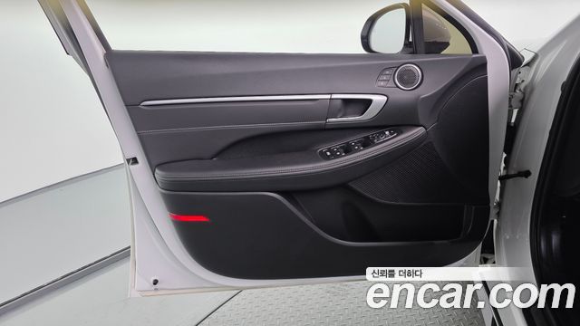Hyundai Sonata The Edge (DN8) 1.6 Turbo Exclusive 2024 — фото 24