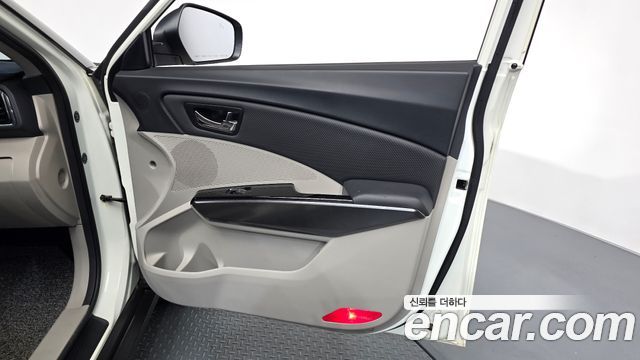 KG Mobility (SsangYong) Tivoli Air 1.5 A3 2WD 2021 — фото 24