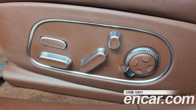 Genesis G90 (RS4) Gasoline 3.5 Turbo AWD 2022 — фото 32