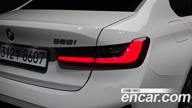 BMW 3 Series (G20) 320i M Sport 2023 — фото 23
