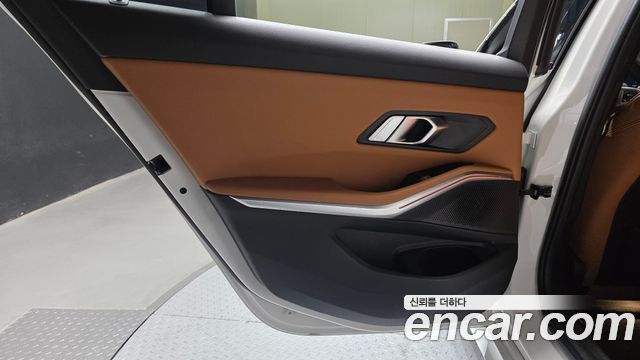 BMW 3 Series (G20) 320i M Sport 2023 — фото 25