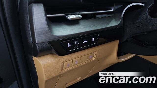 Kia Carnival (IV) Gasoline 9-Seater Prestige 2023 — фото 17