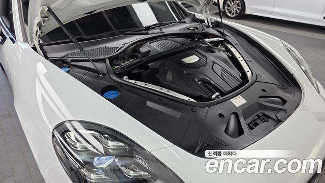 Porsche Panamera (971) 3.0 AWD 2020 — фото 6