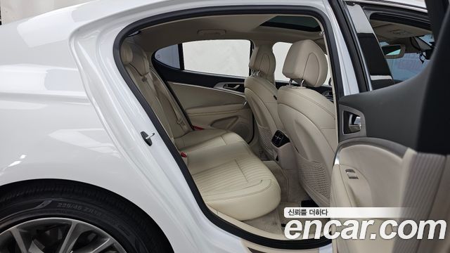 Genesis G70 Gasoline 2.0T 2WD 2022 — фото 12
