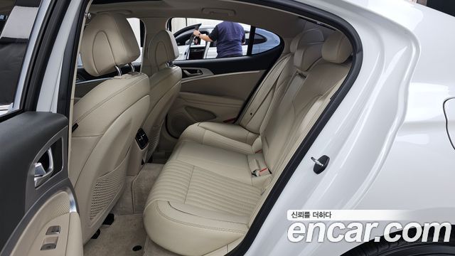 Genesis G70 Gasoline 2.0T 2WD 2022 — фото 26