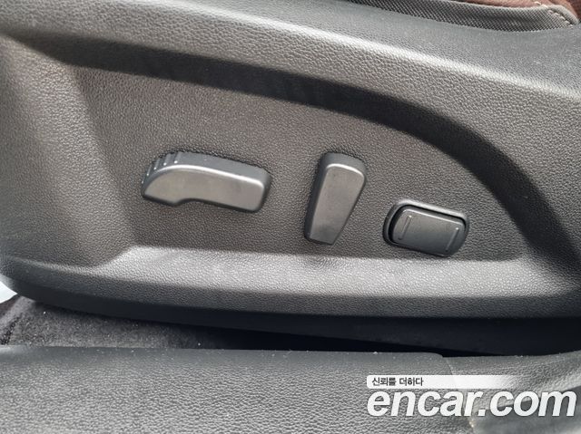 Renault Korea QM6 Diesel 2WD RE Signature 2017 — фото 21