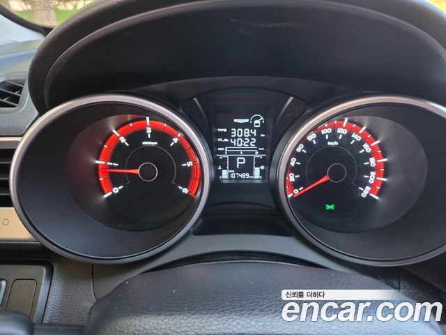 KG Mobility (SsangYong) Tivoli Diesel VX 2WD 2016 — фото 8