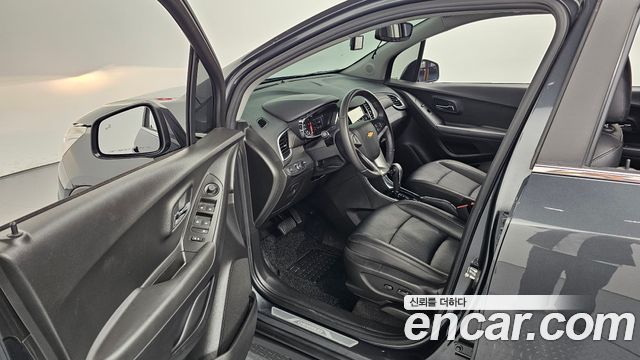 Chevrolet Trax 1.4 Blade 2018 — фото 10