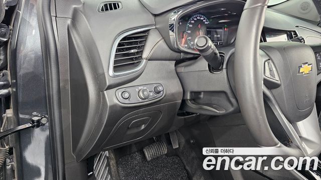 Chevrolet Trax 1.4 Blade 2018 — фото 18