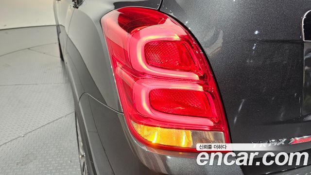 Chevrolet Trax 1.4 Blade 2018 — фото 23