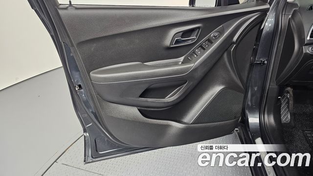 Chevrolet Trax 1.4 Blade 2018 — фото 24