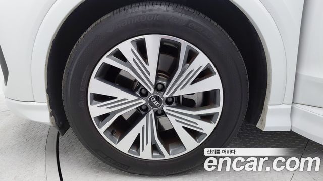 Audi Q4 e-tron (F4) 40 Sportback 2023 — фото 24