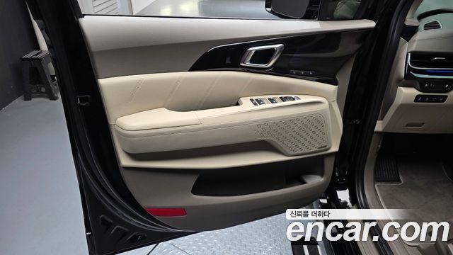 Kia Carnival (IV) HEV 9-Seater Hi-Limousine Signature 2024 — фото 24