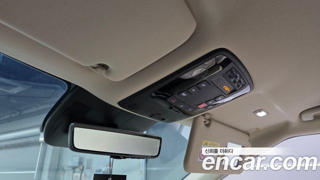 Kia Carnival (IV) HEV 9-Seater Hi-Limousine Signature 2024 — фото 30