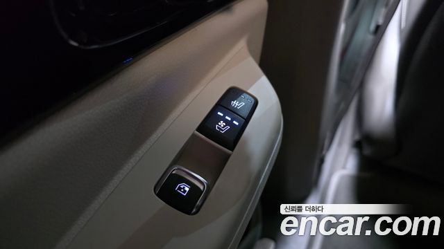 Kia Carnival (IV) HEV 9-Seater Hi-Limousine Signature 2024 — фото 39