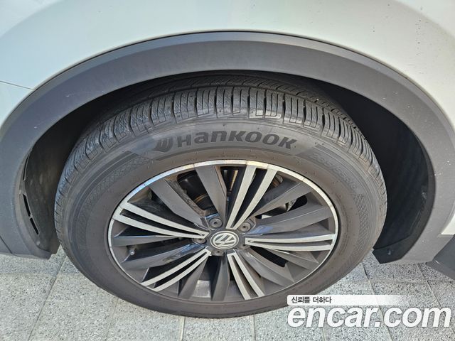 Volkswagen Tiguan (II) 2.0 TDI Prestige 2020 — фото 5