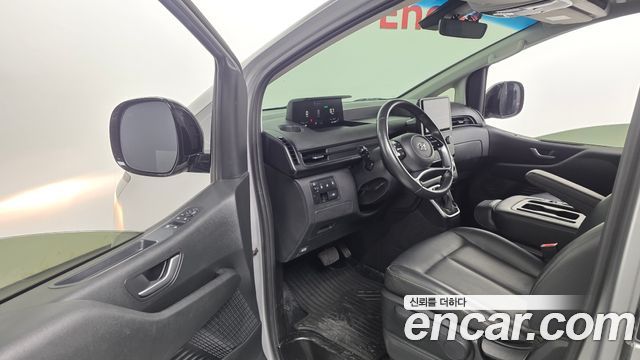 Hyundai Staria Tourer 11-Seater Modern 2023 — фото 10