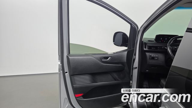 Hyundai Staria Tourer 11-Seater Modern 2023 — фото 24