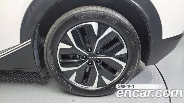 Kia EV6 Long Range Air 2023 — фото 5