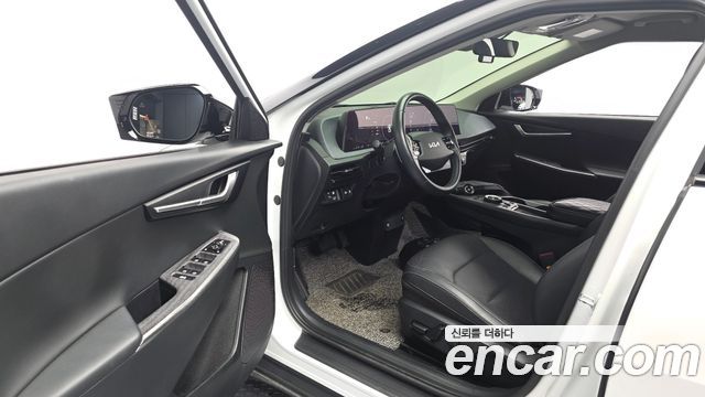 Kia EV6 Long Range Air 2023 — фото 10