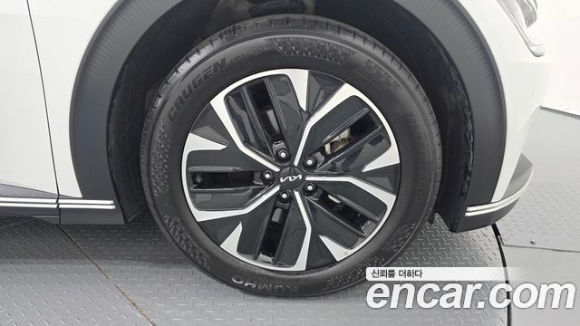Kia EV6 Long Range Air 2023 — фото 21